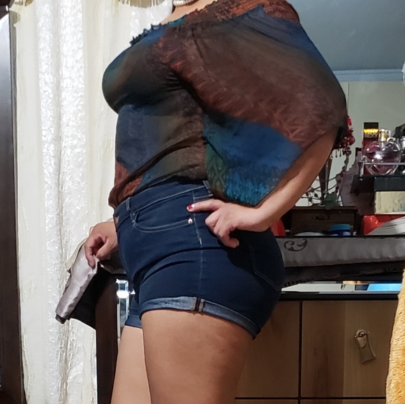 H&M   jeans shorts women' size 12 color blue two P - Picture 8 of 8